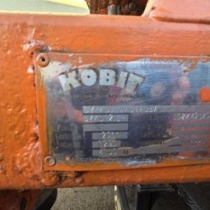 foto 4x4 Praga UV80 winterdienst 9.3t kommunal DEUTZ motor streuer pflug