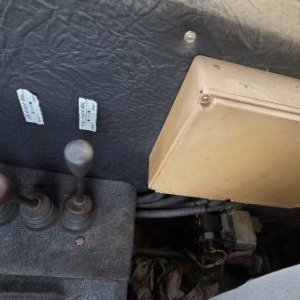 foto 4x4 Praga UV80 winterdienst 9.3t kommunal DEUTZ motor streuer pflug