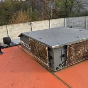 foto 4x4 Praga UV80 winterdienst 9.3t kommunal DEUTZ motor streuer pflug